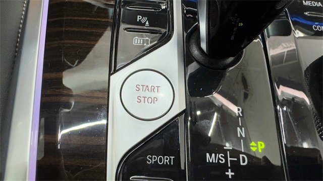 Used 2023 BMW X5 xDrive45e w/ M Sport Package image 30