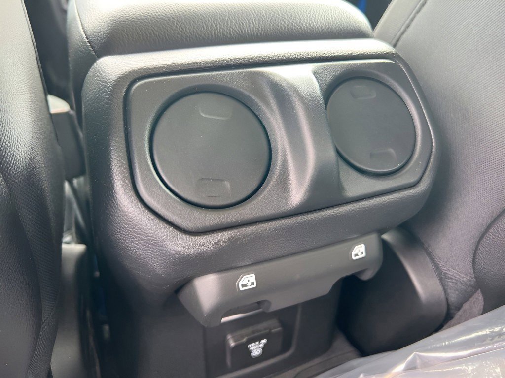 Used 2025 Jeep Gladiator Mojave w/ Convenience Group AWD/4WD image 22