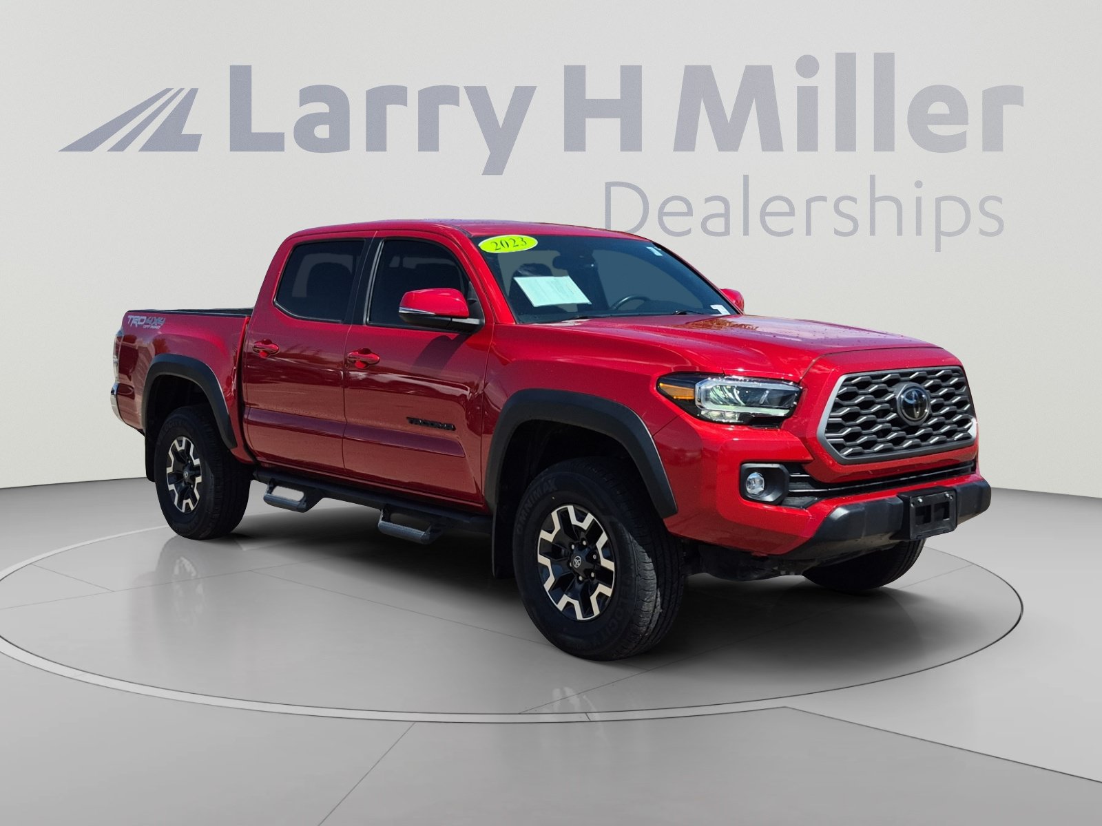 Certified 2023 Toyota Tacoma TRD Off-Road AWD/4WD image 7