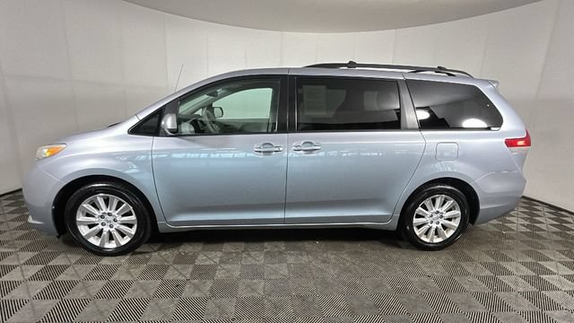 Used 2014 Toyota Sienna LE AWD/4WD image 5