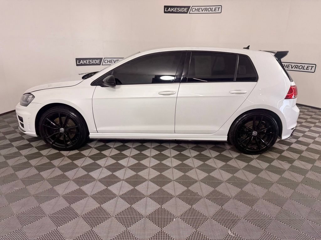 Used 2017 Volkswagen Golf R 4-Door AWD/4WD image 3