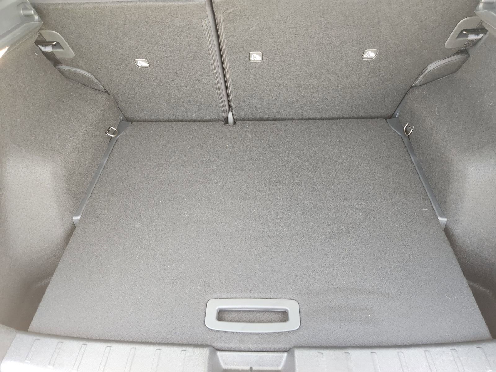Used 2026 Nissan Kicks SV w/ Charging Package image 34
