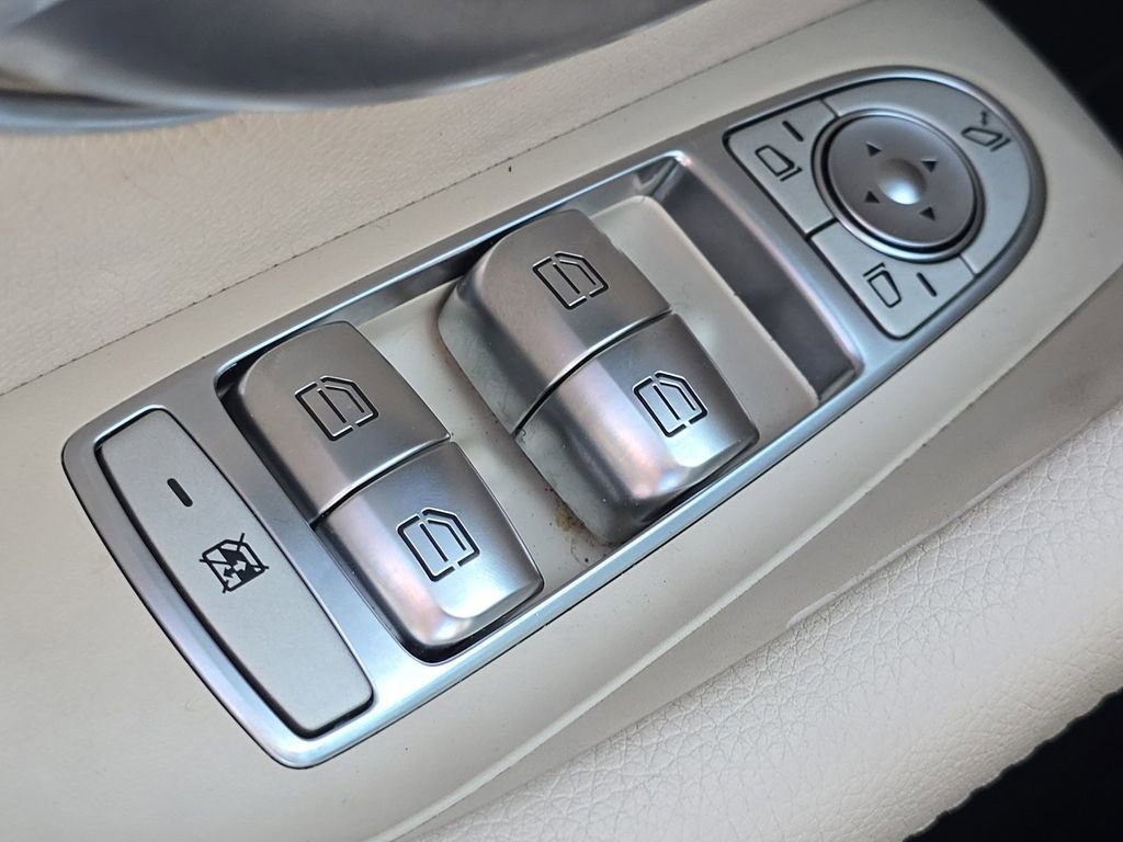 Used 2020 Mercedes-Benz E 350 Sedan w/ Premium Package image 27