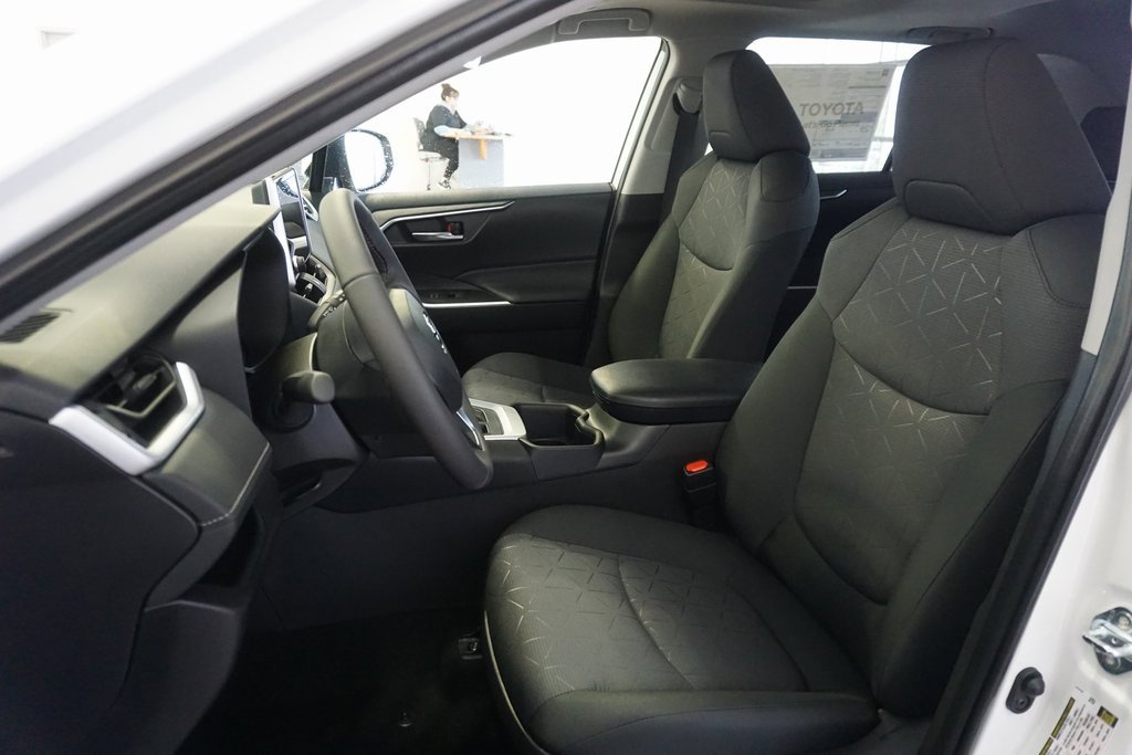 New 2025 Toyota RAV4 XLE image 21