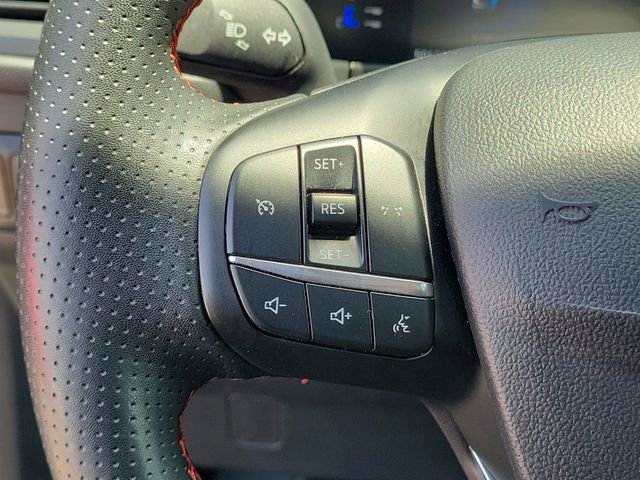 Used 2024 Ford Escape ST-Line w/ Cold Weather Package FWD image 23