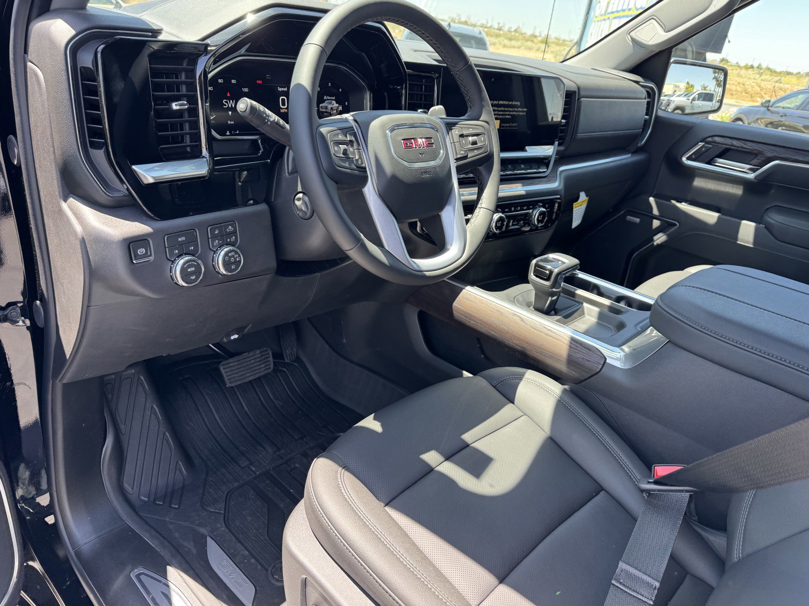 New 2026 GMC Sierra 1500 SLT AWD/4WD image 15