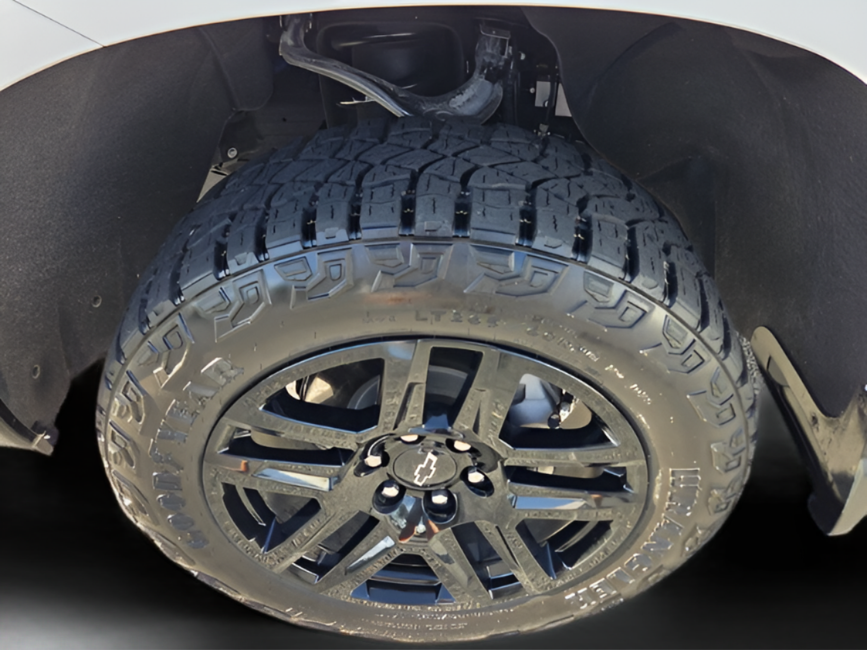 Used 2025 Chevrolet Silverado 1500 LT Trail Boss w/ Convenience Package II AWD/4WD image 31