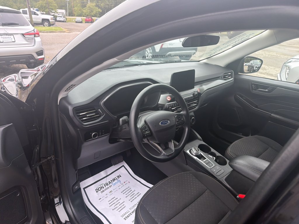 Used 2025 Ford Escape Active FWD image 16