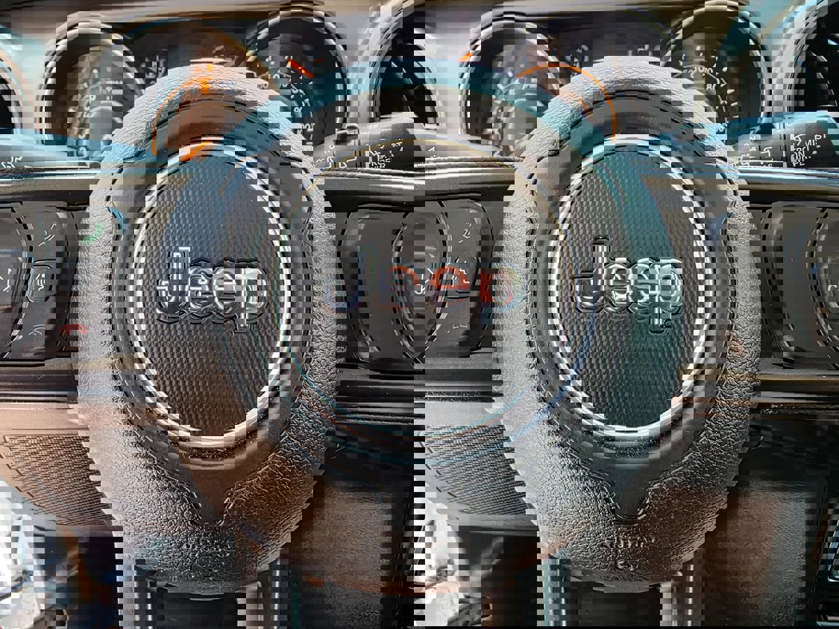 Used 2020 Jeep Wrangler Sport image 32