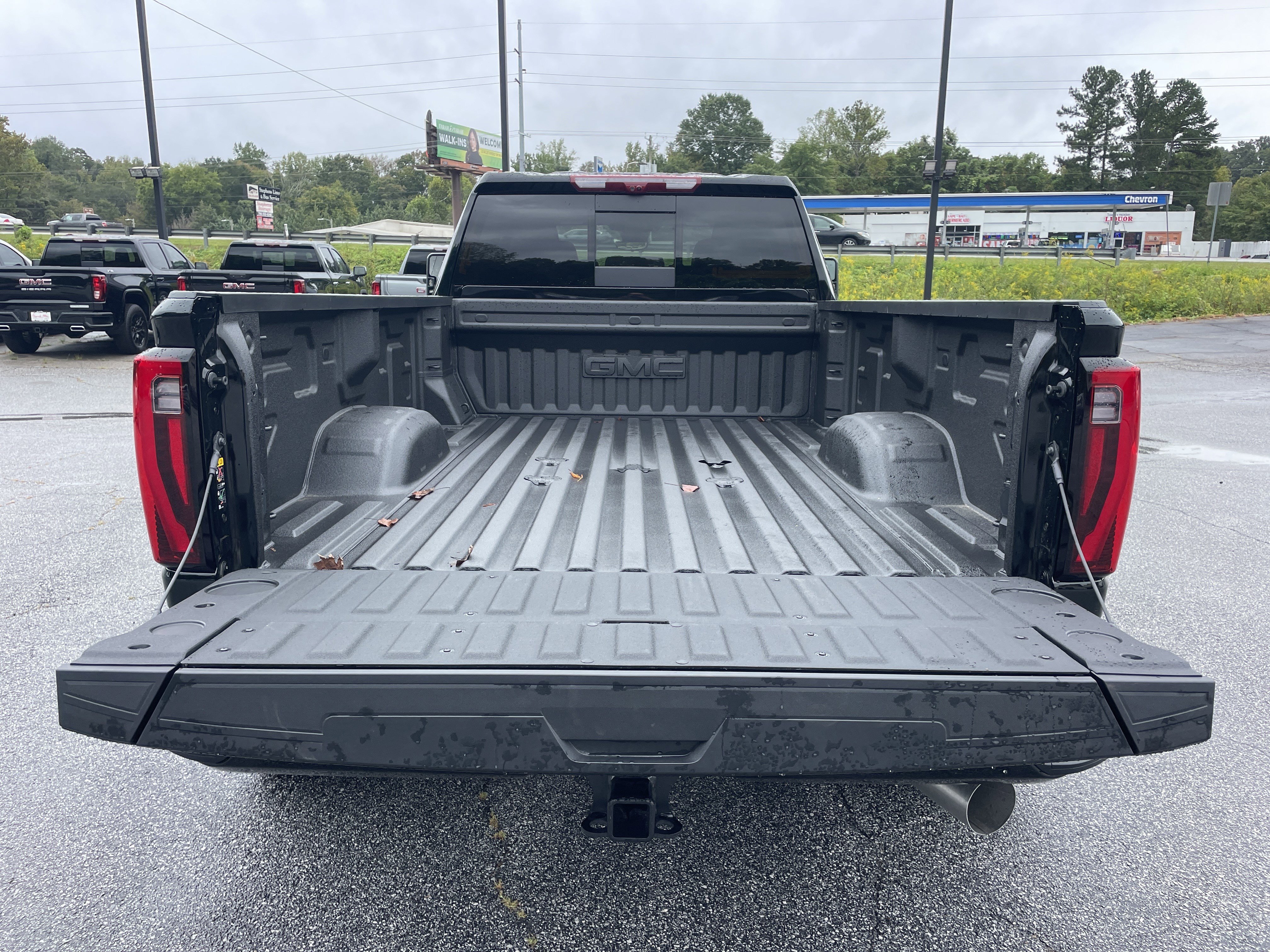 New 2026 GMC Sierra 3500 Denali w/ Denali Reserve Package image 6