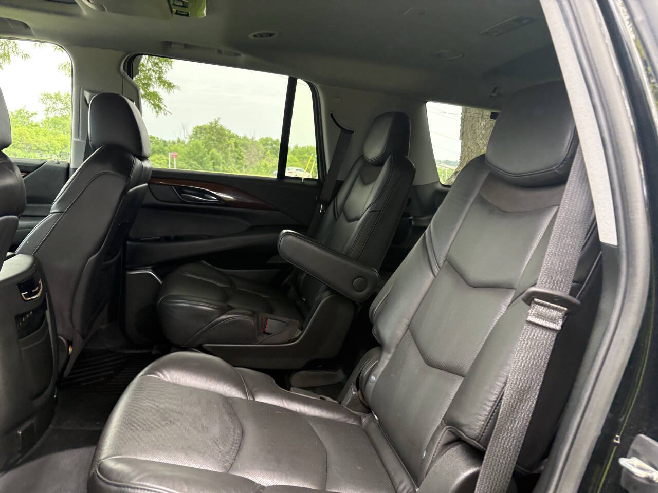 Used 2020 Cadillac Escalade Premium Luxury AWD/4WD image 29