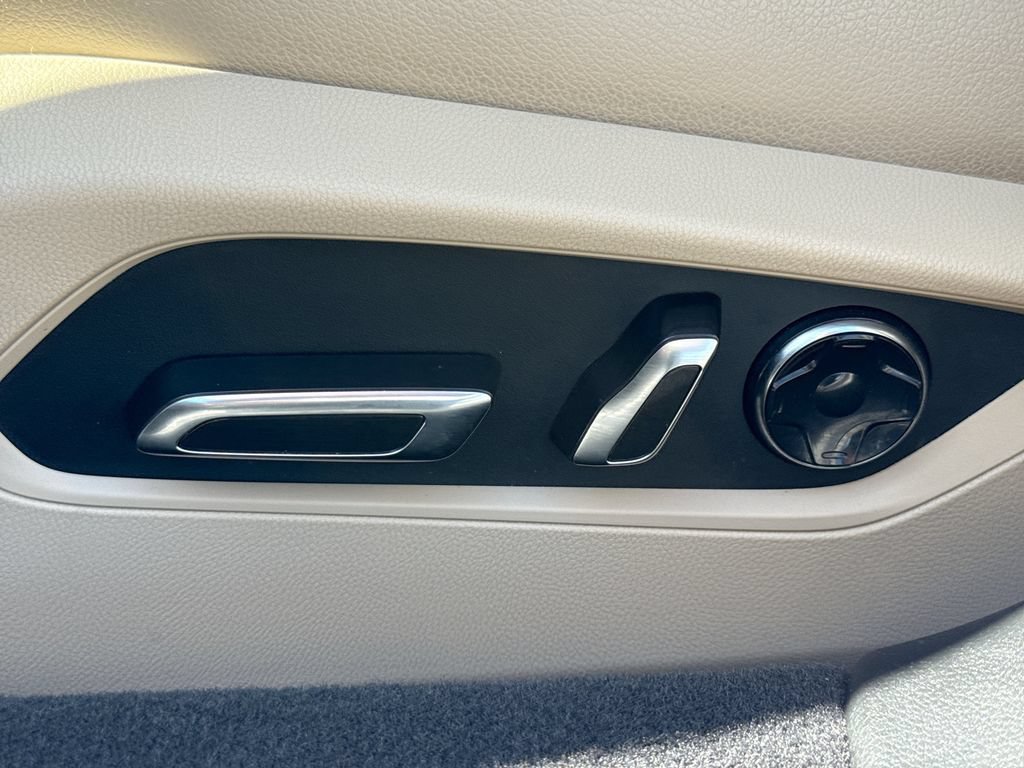 Used 2023 Acura TLX FWD image 14