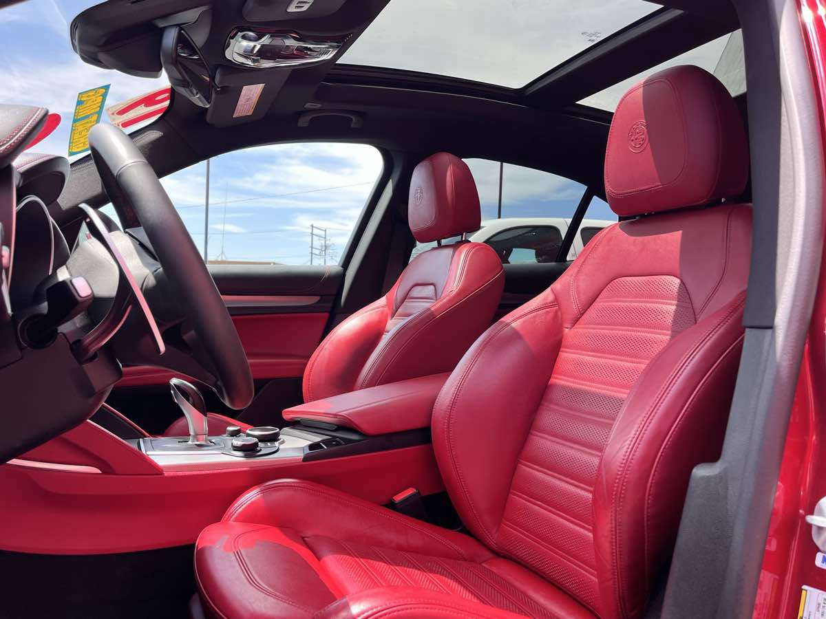 Used 2019 Alfa Romeo Stelvio Ti Sport w/ Quick Order Package 22S Sport AWD/4WD image 11