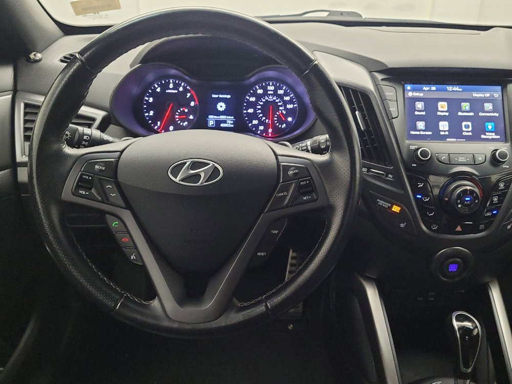 Used 2017 Hyundai Veloster Turbo FWD image 22