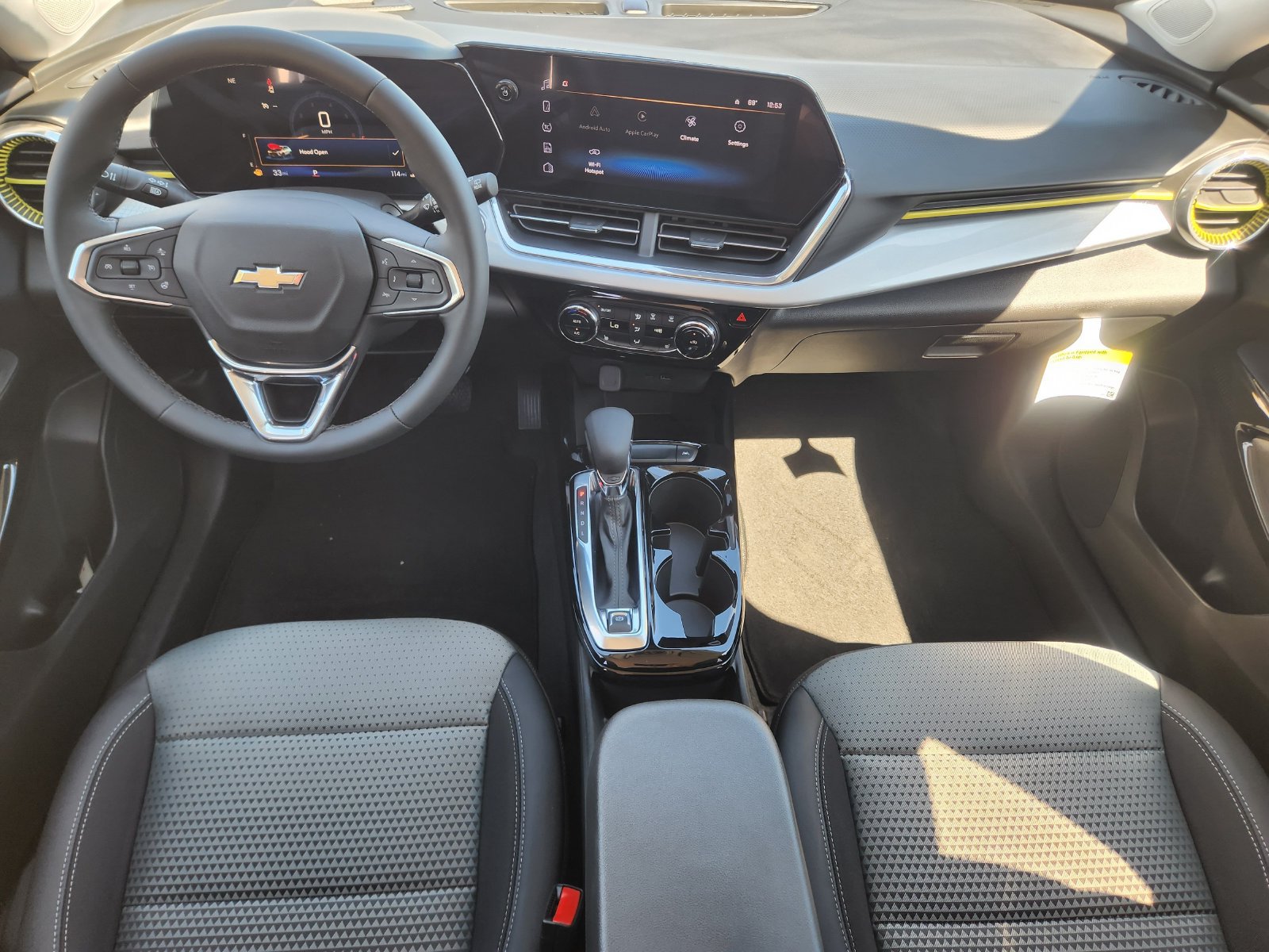 New 2026 Chevrolet Trax LT w/ LT Convenience Package FWD image 23
