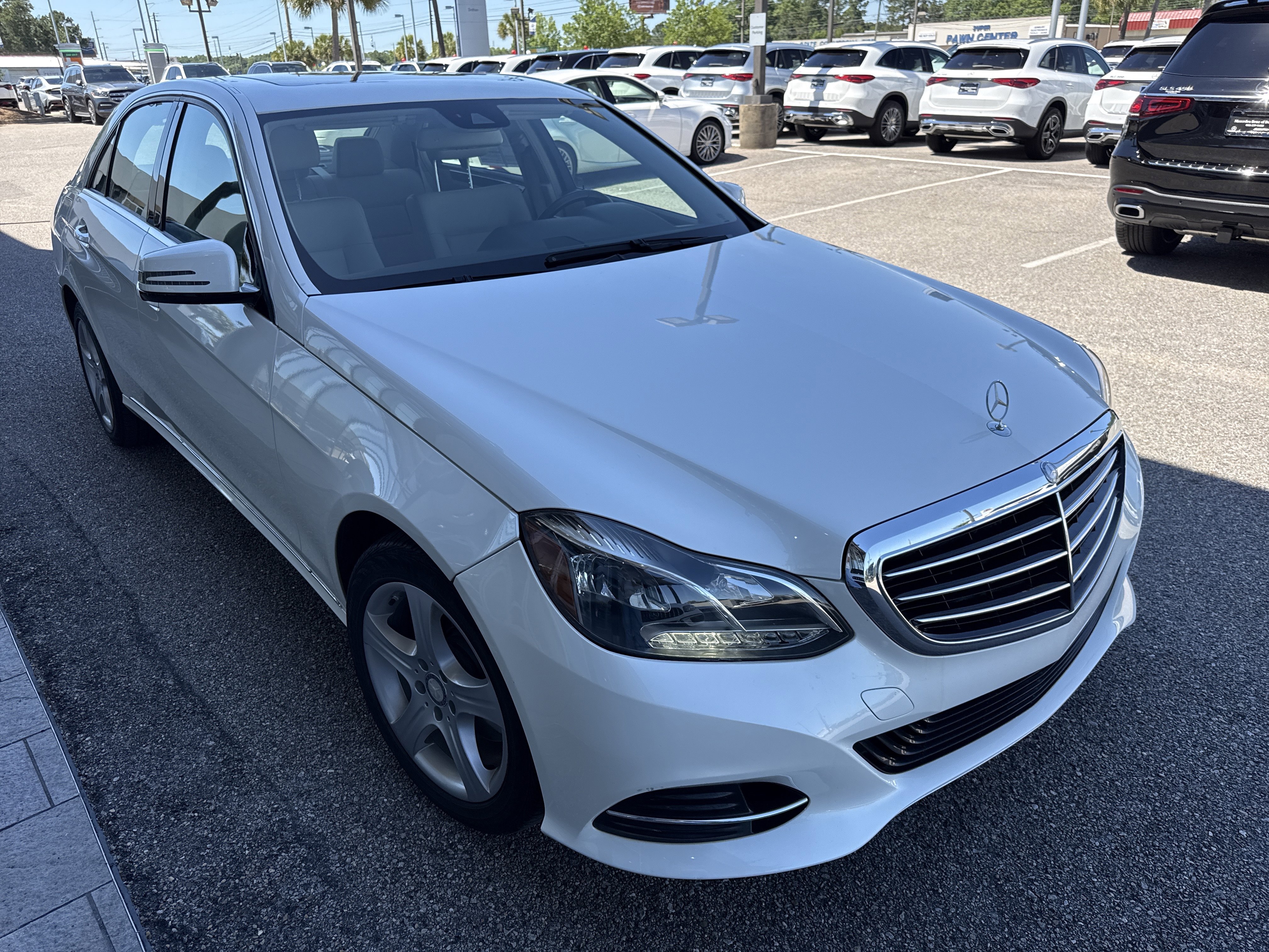 Used 2014 Mercedes-Benz E 250 BlueTEC Sedan image 5