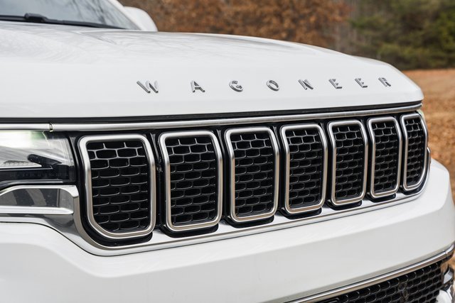 Used 2022 Jeep Wagoneer Series III w/ Premium Group I image 14