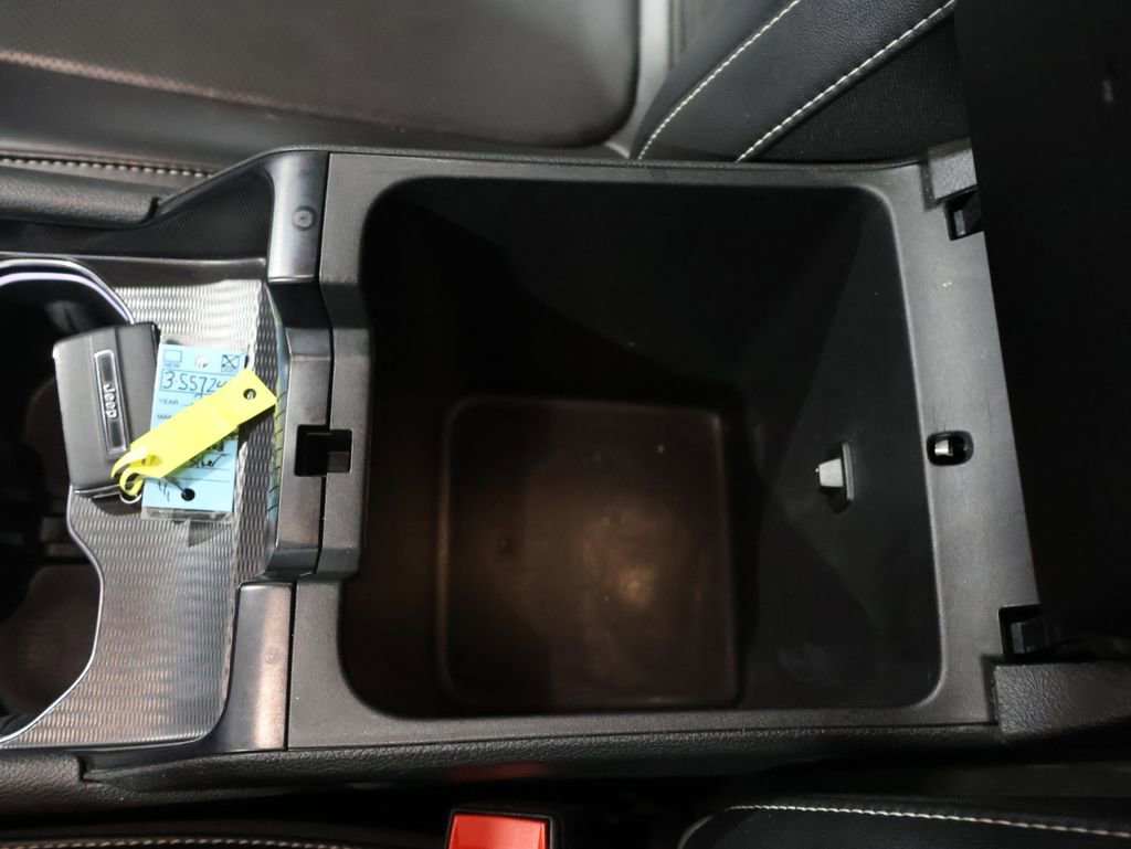 Used 2024 Jeep Grand Cherokee L Limited w/ Luxury Tech Group II image 33