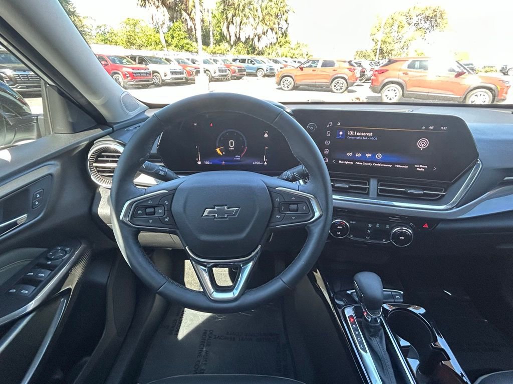 Used 2026 Chevrolet Trax ACTIV w/ Sunroof Package FWD image 16