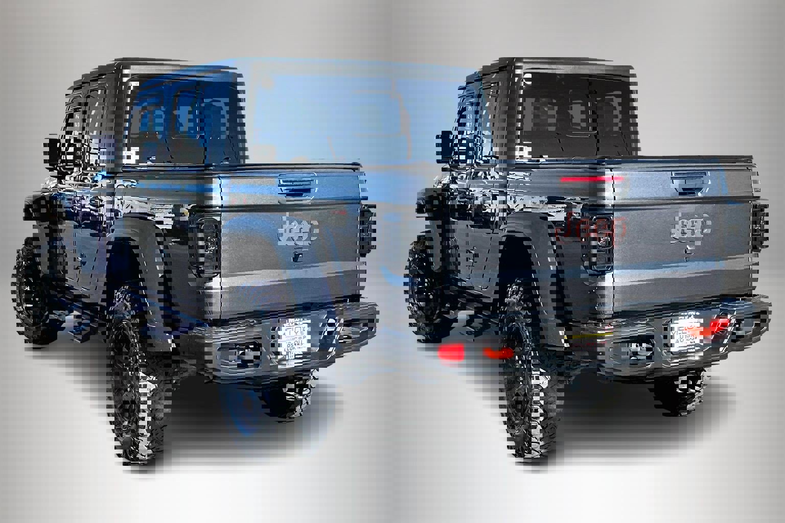 Used 2023 Jeep Gladiator Mojave w/ Cold Weather Group image 4