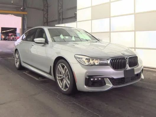 Used 2017 BMW 740i xDrive image 4