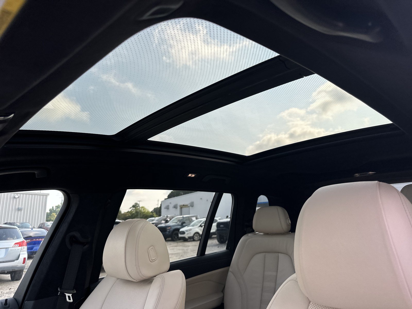 Used 2021 BMW X7 xDrive40i w/ Executive Package AWD/4WD image 32