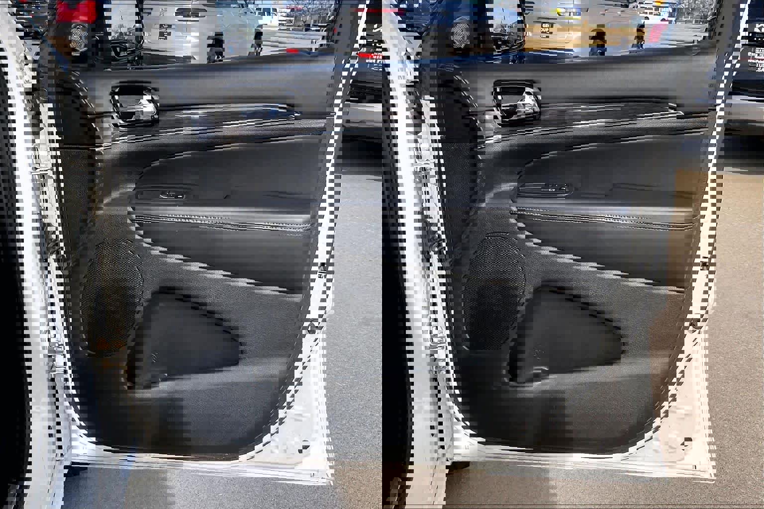 Used 2019 Jeep Grand Cherokee Overland image 22