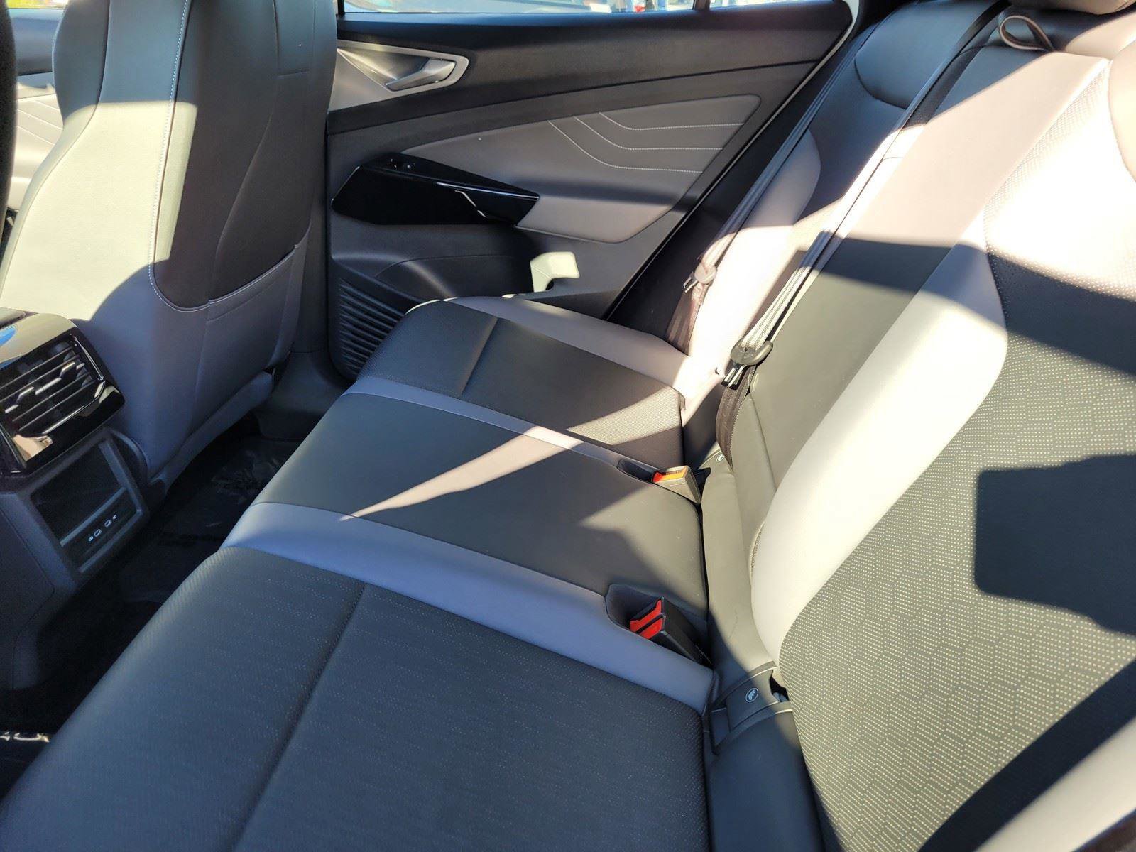 Certified 2023 Volkswagen ID.4 Pro S image 17