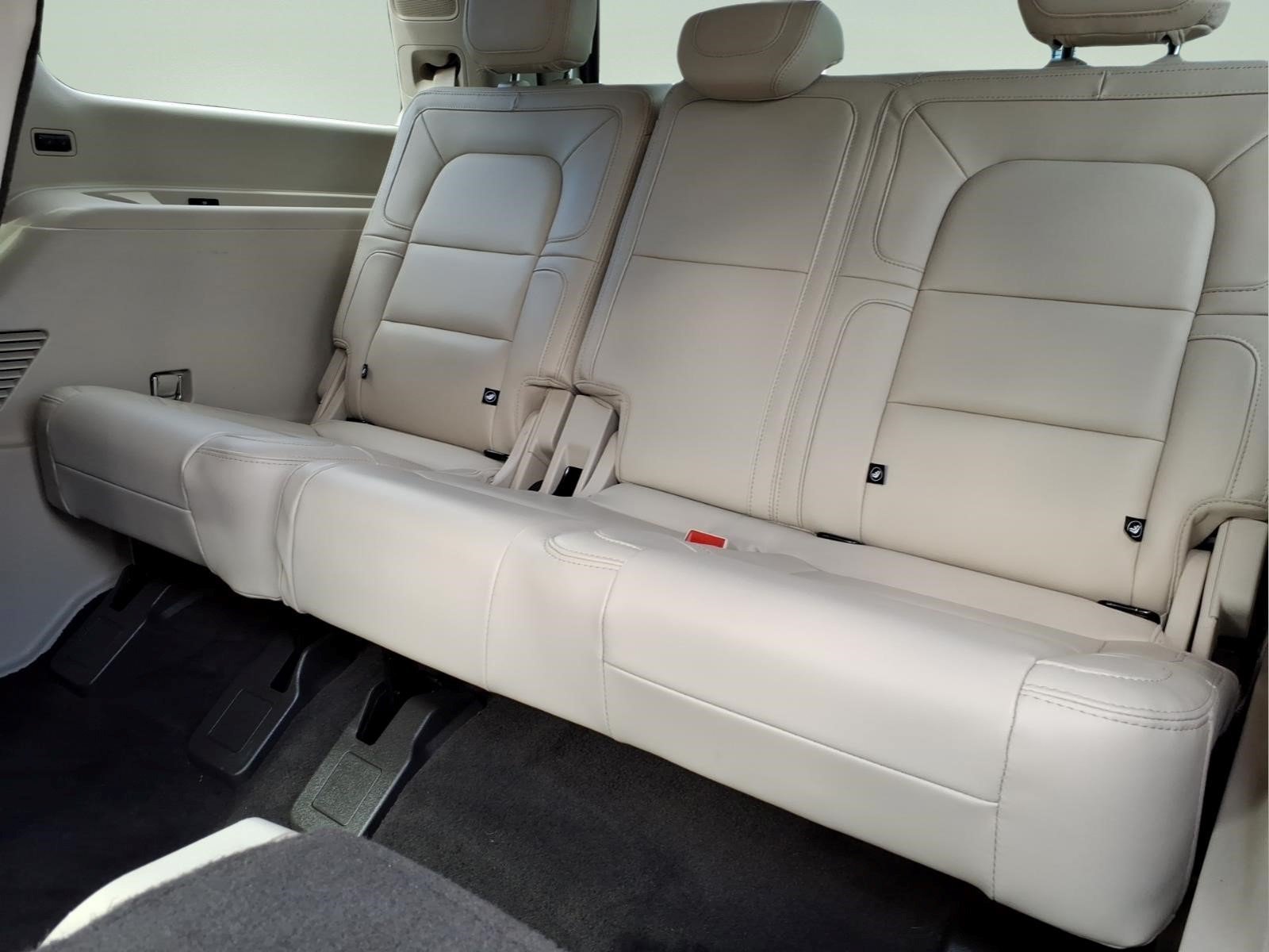 Certified 2021 Lincoln Navigator Reserve AWD/4WD image 21
