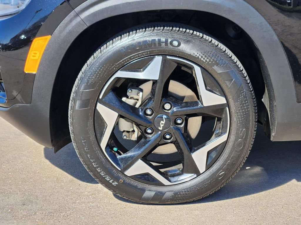 Certified 2025 Kia Seltos EX w/ EX Sunroof Package FWD image 16
