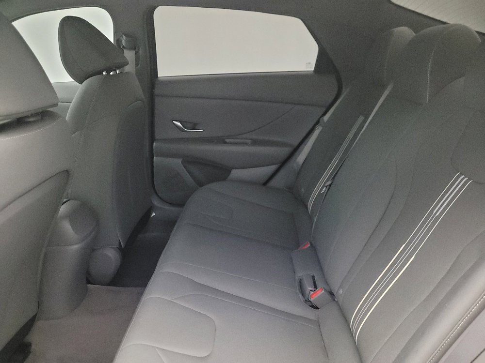Used 2023 Hyundai Elantra Blue FWD image 18