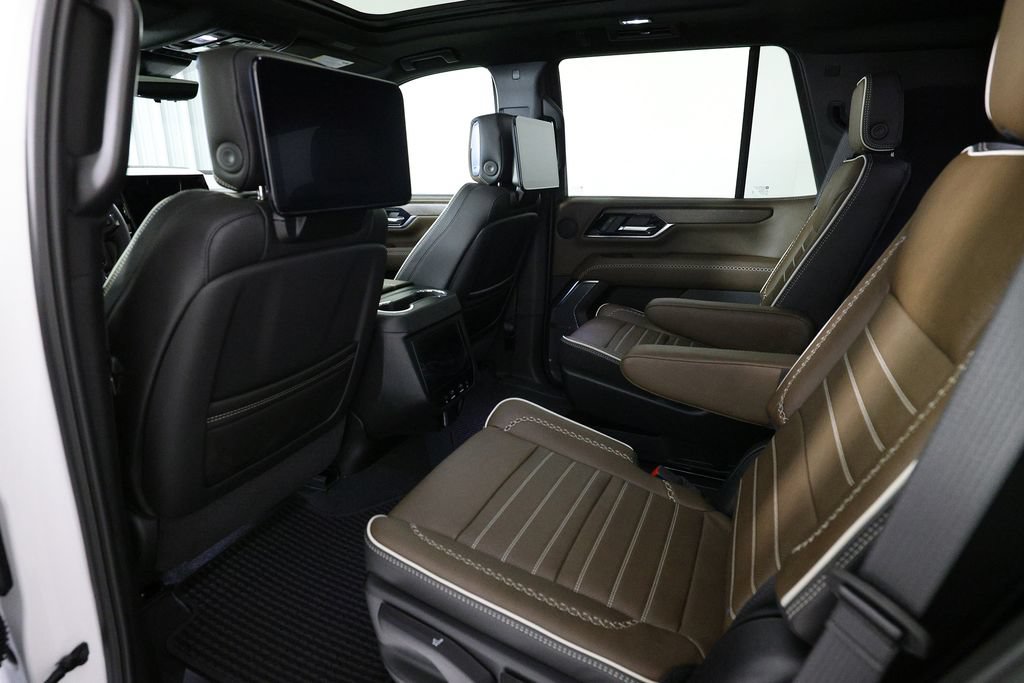 Used 2026 GMC Yukon Denali Ultimate AWD/4WD image 15