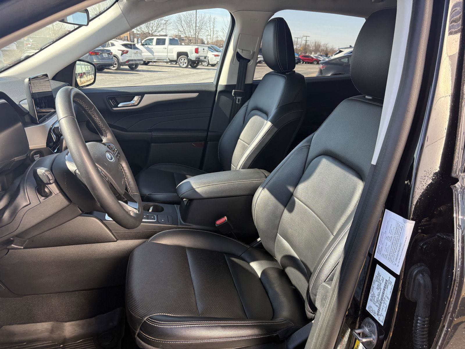 Used 2022 Ford Escape SEL w/ Class II Trailer Tow Package image 15