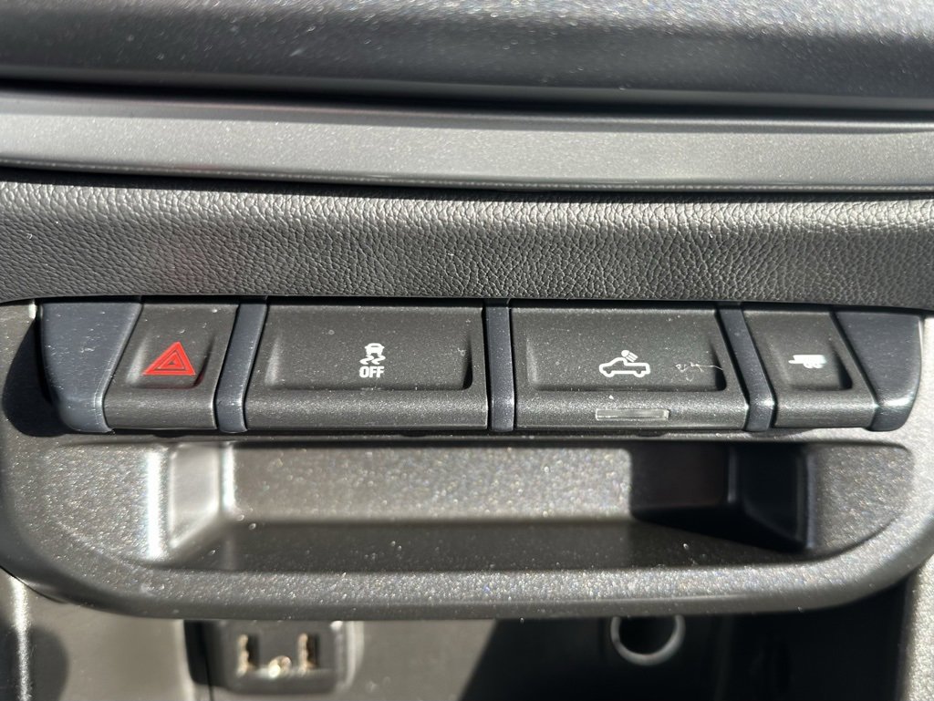 Used 2022 Chevrolet Colorado LT w/ LT Convenience Package image 26