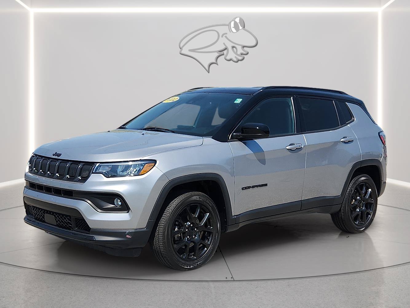 Used 2022 Jeep Compass Latitude AWD/4WD image 1