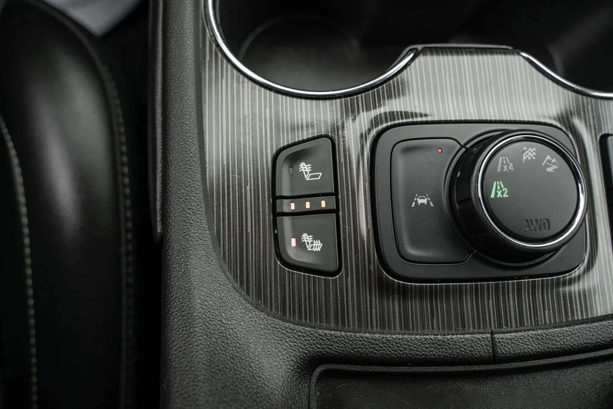 Used 2022 GMC Acadia SLT w/ LPO, Floor Liner Package image 28