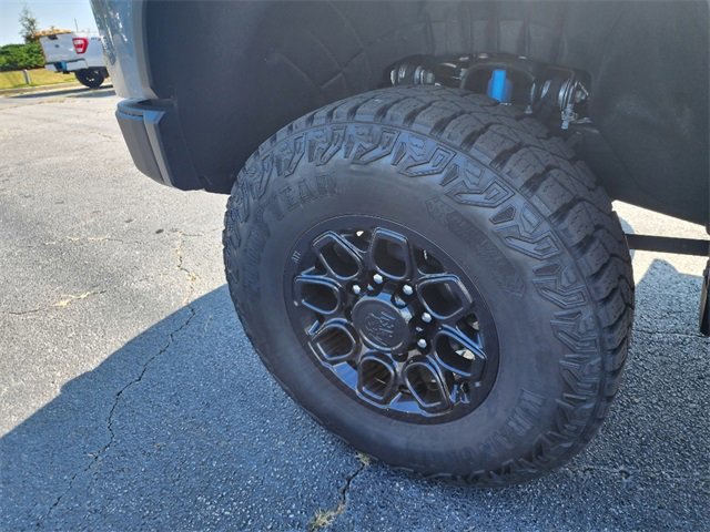 Used 2024 Chevrolet Silverado 2500 ZR2 w/ ZR2 Bison Edition image 17