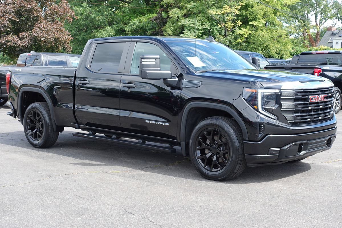 Used 2023 GMC Sierra 1500 Pro w/ Pro Value Package AWD/4WD image 4