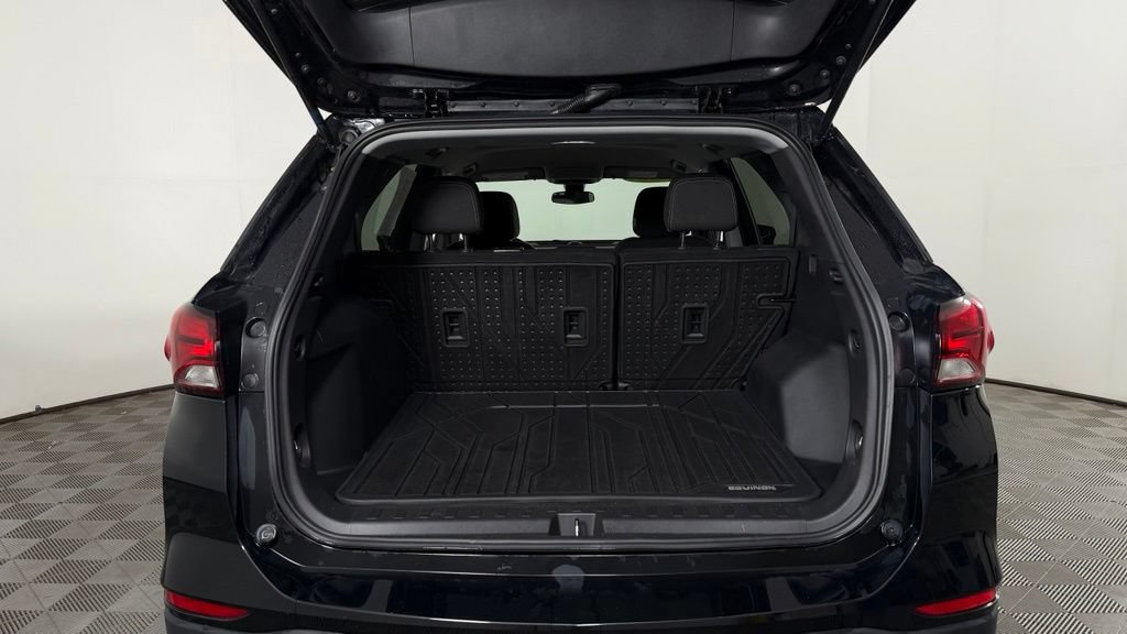 Used 2023 Chevrolet Equinox LS w/ LS Convenience Package AWD/4WD image 11
