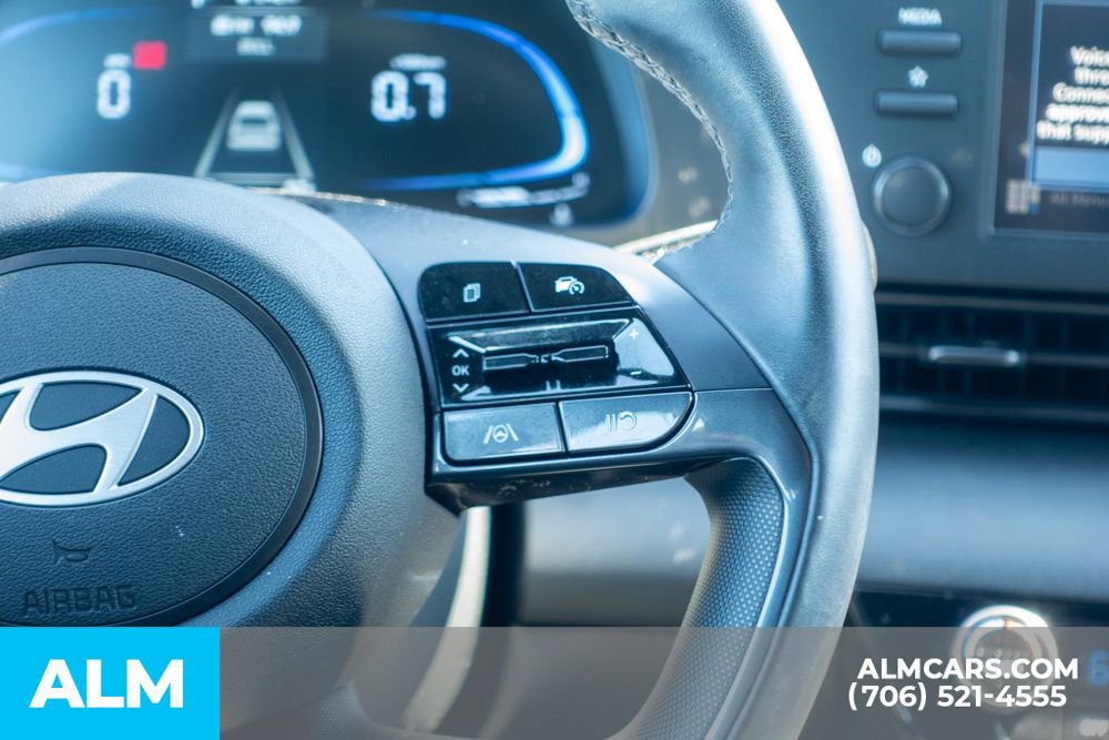 Certified 2025 Hyundai Elantra Sport image 30