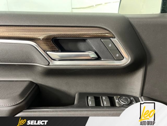 Used 2025 Chevrolet Silverado 1500 LT w/ Z71 Off-Road Package AWD/4WD image 23