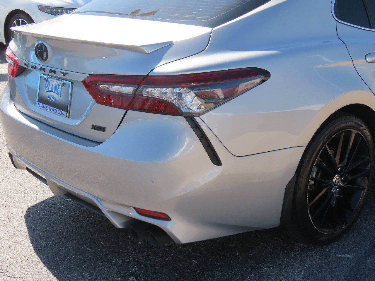 Used 2021 Toyota Camry XSE FWD image 12