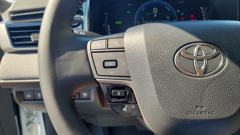 Used 2025 Toyota Camry LE w/ Convenience Package FWD image 20