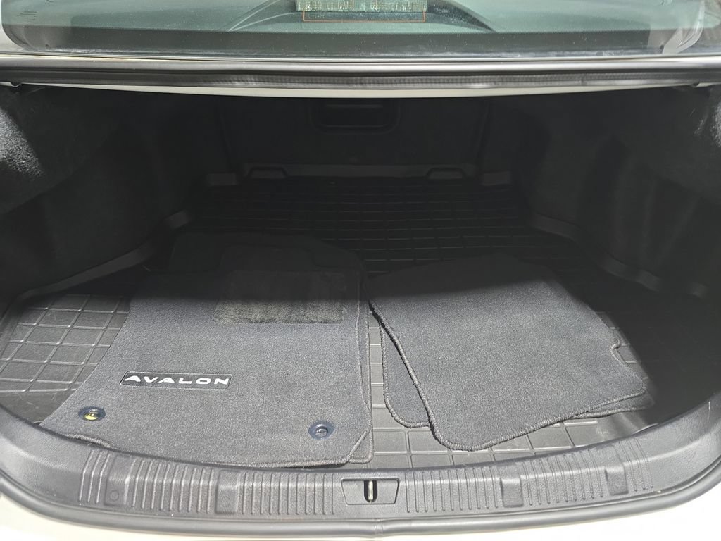 Used 2018 Toyota Avalon Touring w/ Carpet Mat Package FWD image 13