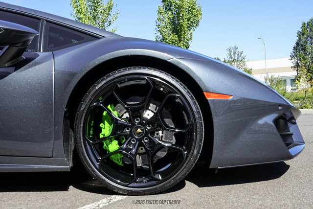 Used 2017 Lamborghini Huracan LP 580-2 RWD image 11