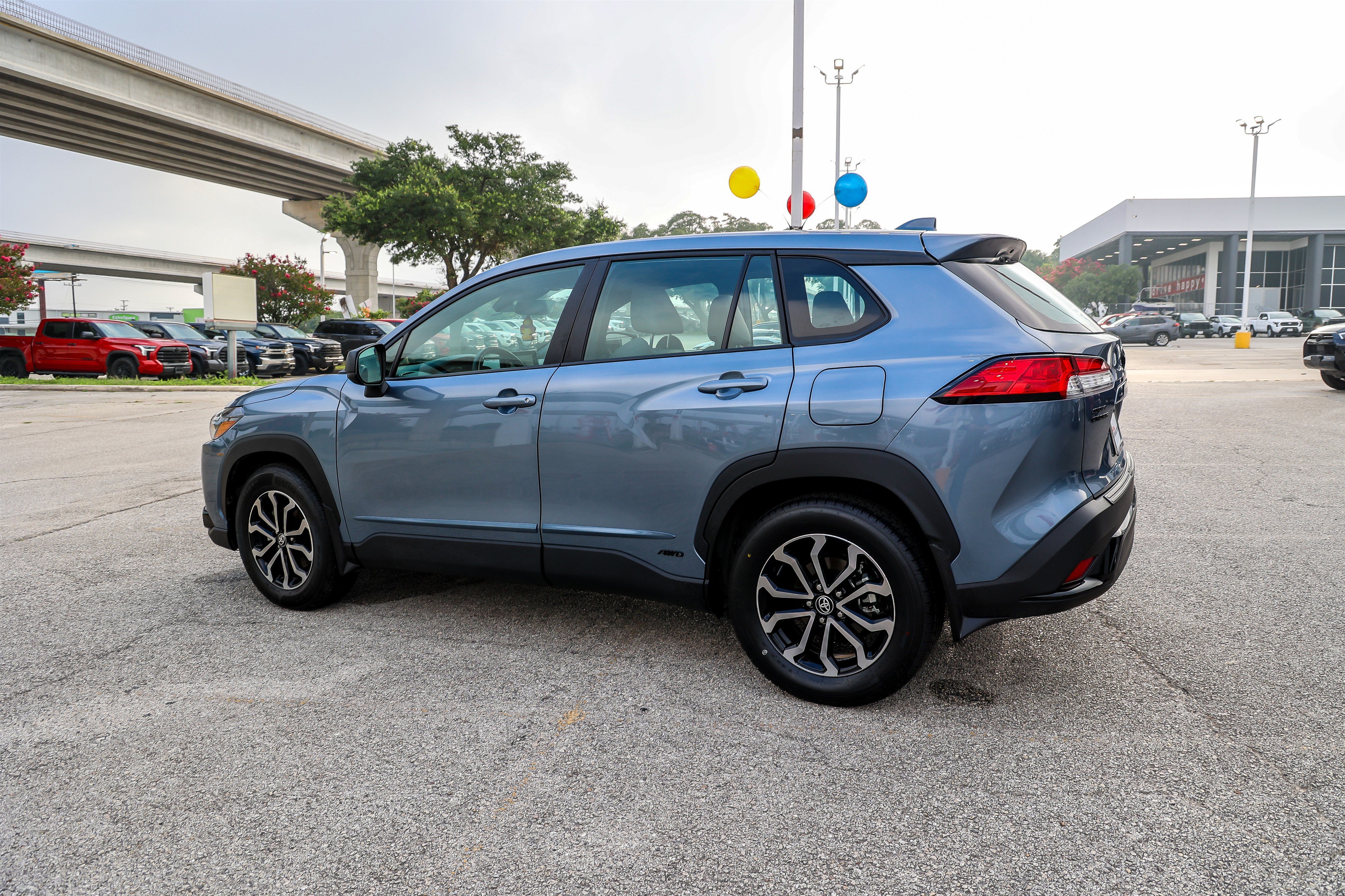 Used 2024 Toyota Corolla Cross AWD Hybrid image 10