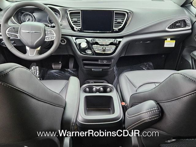 New 2026 Chrysler Pacifica Select FWD image 8