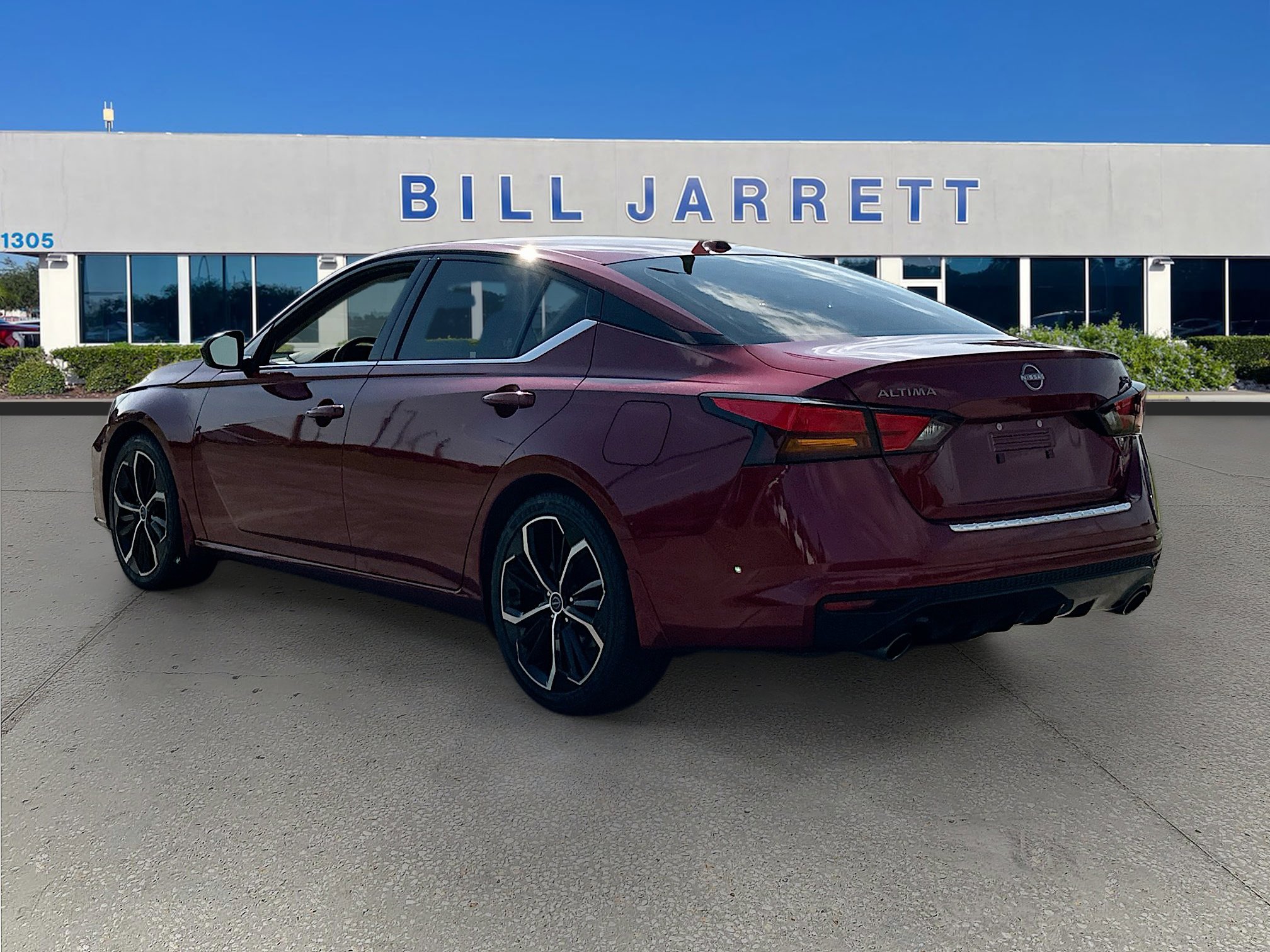 Used 2023 Nissan Altima 2.5 SR w/ SR Premium Package image 5