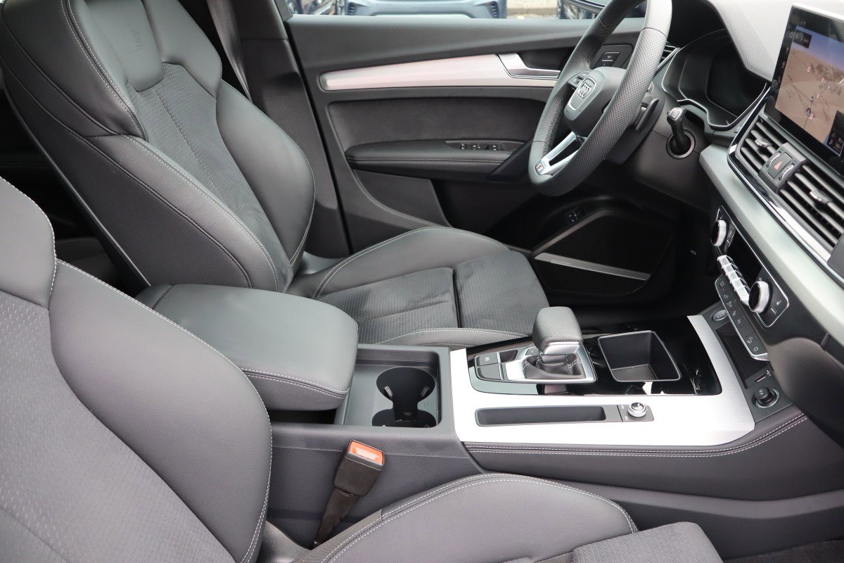 Used 2025 Audi Q5 e Prestige image 13