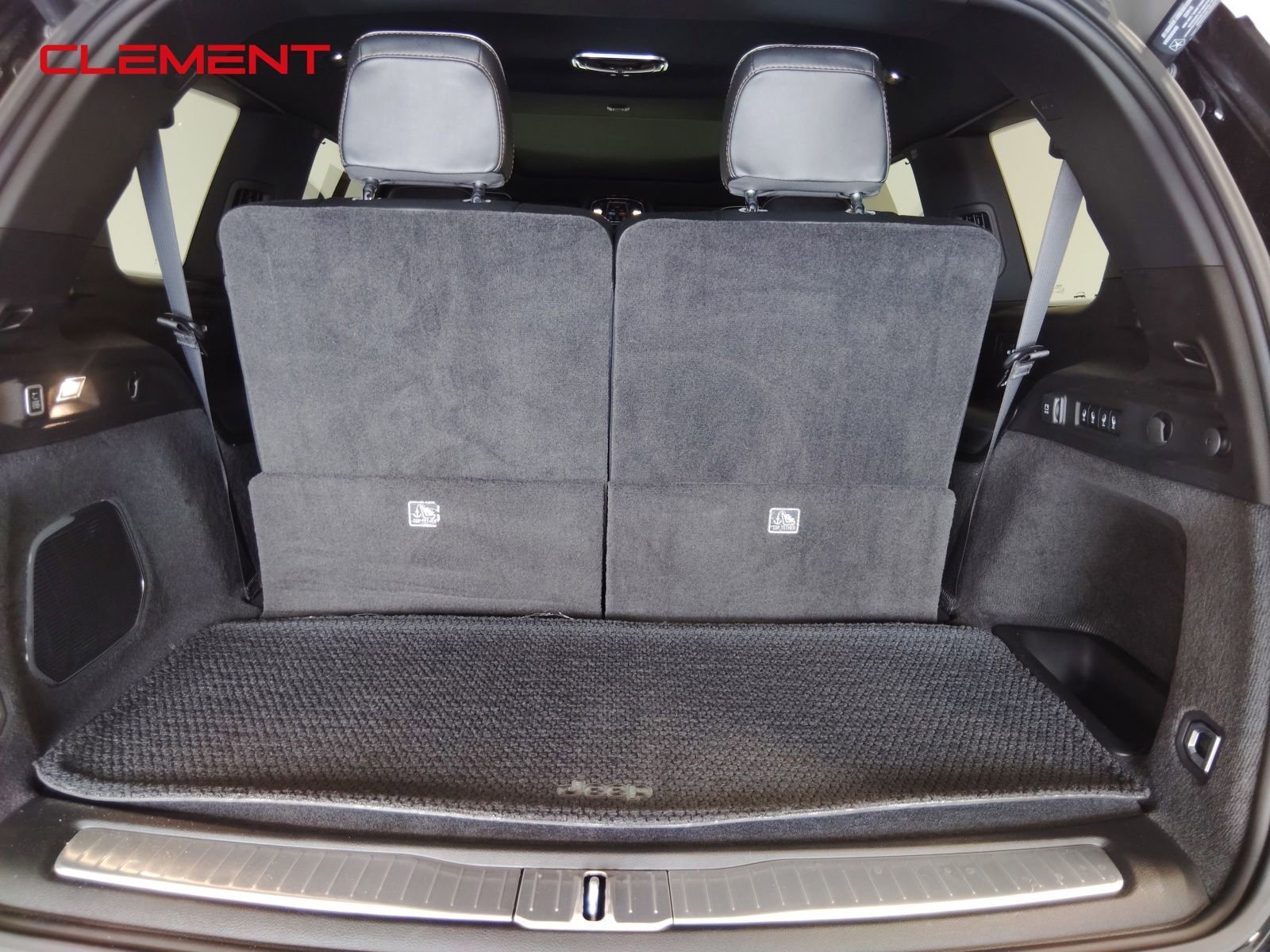 Used 2022 Jeep Grand Cherokee L Summit w/ Advanced Protech Group IV image 9